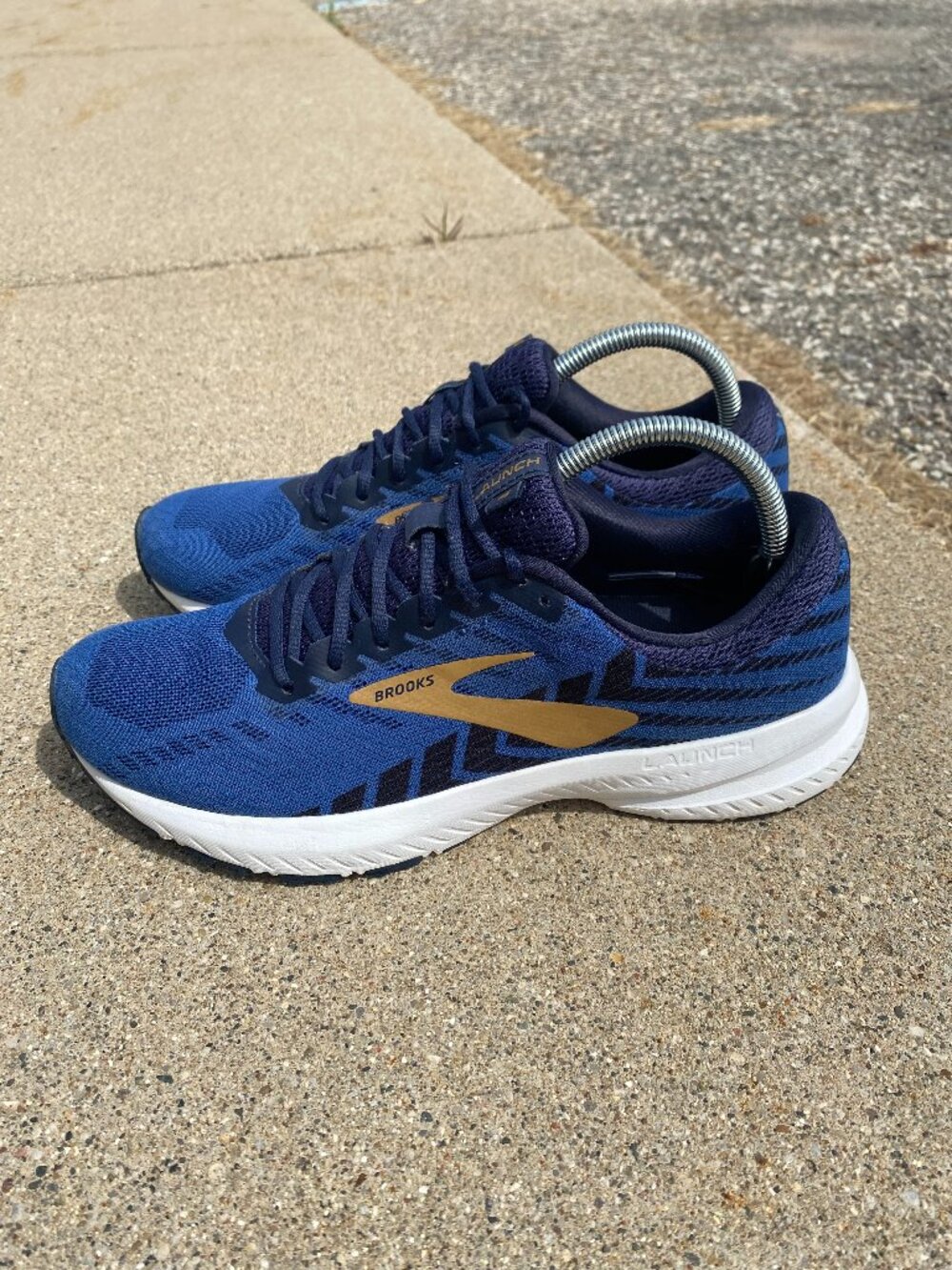 Brooks Launch 6 Mens Size 11.5 Blue Black White Athletic Running Shoes Sneakers